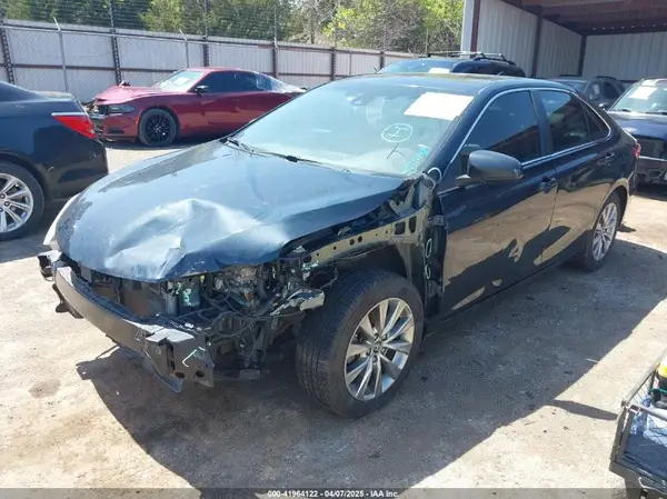 4T1BD1FK5HU228491 2017 TOYOTA CAMRY - Image 2
