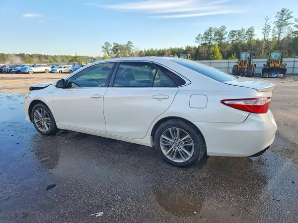 4T1BD1FK6GU180420 2016 TOYOTA CAMRY - Image 2