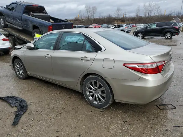 4T1BD1FK6GU189165 2016 TOYOTA CAMRY - Image 2