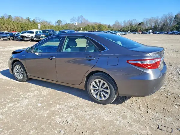 4T1BD1FK6GU190042 2016 TOYOTA CAMRY - Image 2