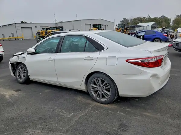 4T1BD1FK6GU193779 2016 TOYOTA CAMRY - Image 2