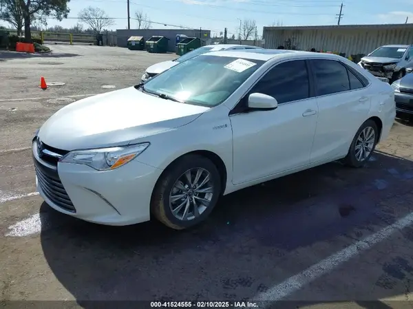 4T1BD1FK6GU194723 2016 TOYOTA CAMRY - Image 2