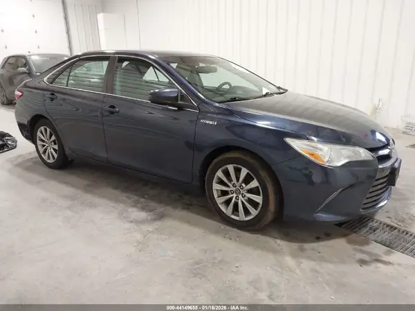 4T1BD1FK6GU195211 2016 TOYOTA CAMRY - Image 1