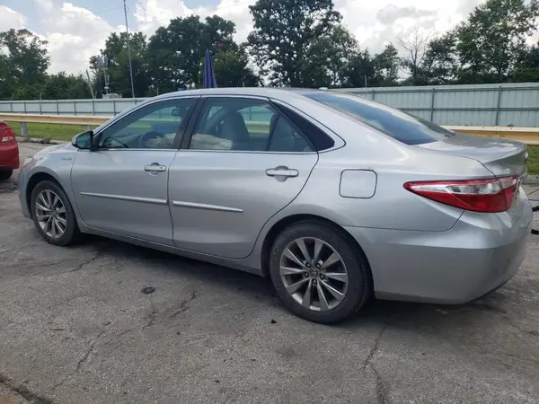 4T1BD1FK6GU196004 2016 TOYOTA CAMRY - Image 2