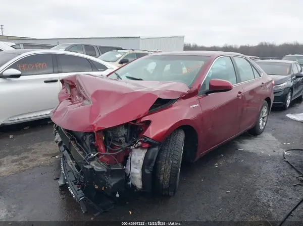 4T1BD1FK6GU198402 2016 TOYOTA CAMRY - Image 2