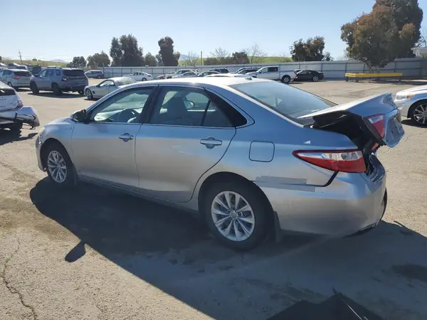 4T1BD1FK6HU202644 2017 TOYOTA CAMRY - Image 2