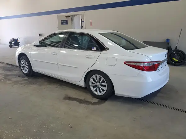 4T1BD1FK6HU204023 2017 TOYOTA CAMRY - Image 2
