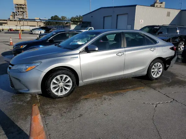 4T1BD1FK6HU204099 2017 TOYOTA CAMRY - Image 1