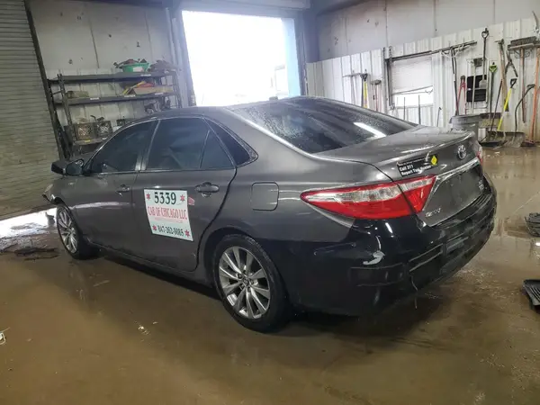 4T1BD1FK6HU206242 2017 TOYOTA CAMRY - Image 2