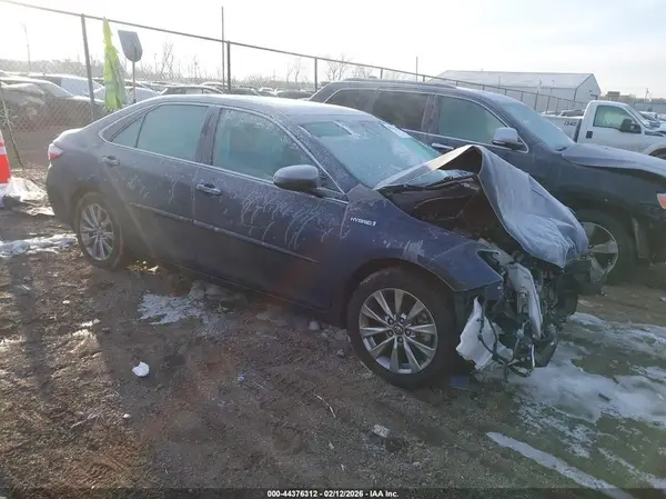 4T1BD1FK6HU207696 2017 TOYOTA CAMRY - Image 1