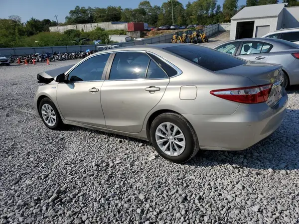 4T1BD1FK6HU213997 2017 TOYOTA CAMRY - Image 2