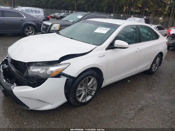 4T1BD1FK6HU224529 2017 TOYOTA CAMRY - Image 2
