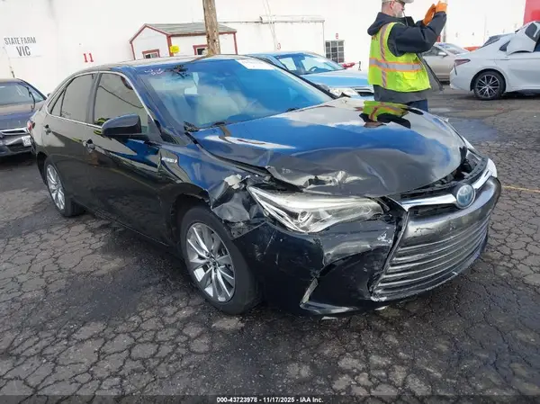 4T1BD1FK6HU227379 2017 TOYOTA CAMRY - Image 1