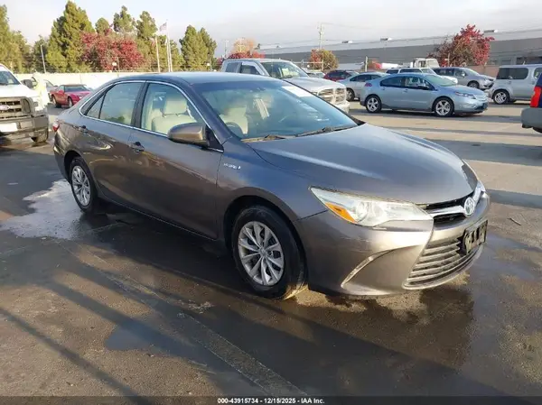 4T1BD1FK7GU178076 2016 TOYOTA CAMRY - Image 1