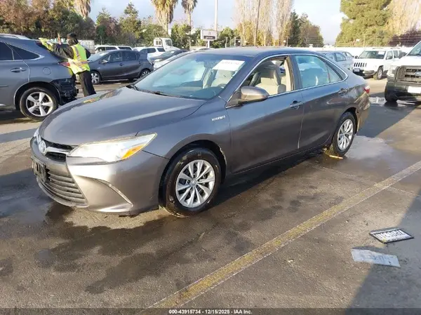 4T1BD1FK7GU178076 2016 TOYOTA CAMRY - Image 2