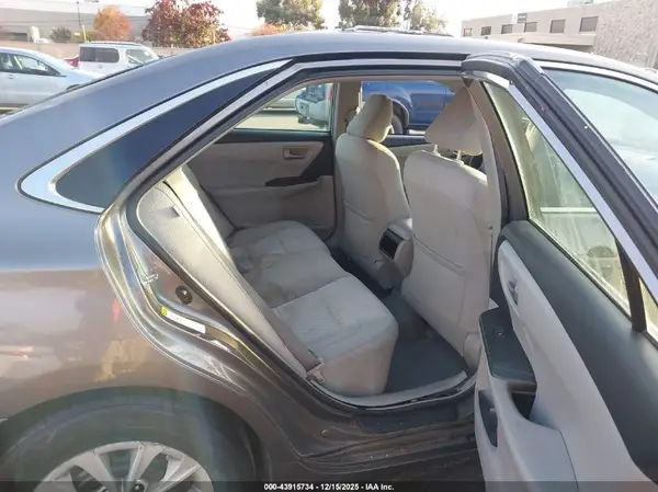 4T1BD1FK7GU178076 2016 TOYOTA CAMRY - Image 8