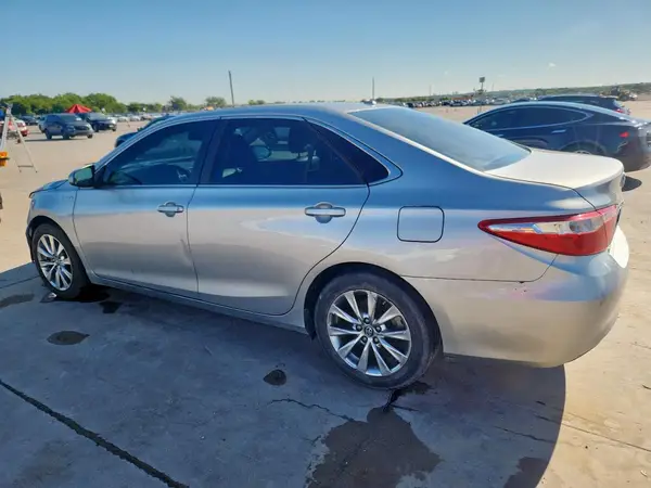 4T1BD1FK7GU197551 2016 TOYOTA CAMRY - Image 2