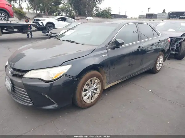 4T1BD1FK7HU206685 2017 TOYOTA CAMRY - Image 2