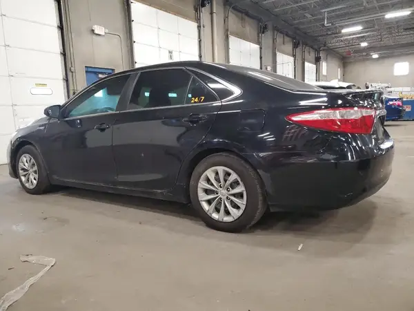 4T1BD1FK7HU209067 2017 TOYOTA CAMRY - Image 2