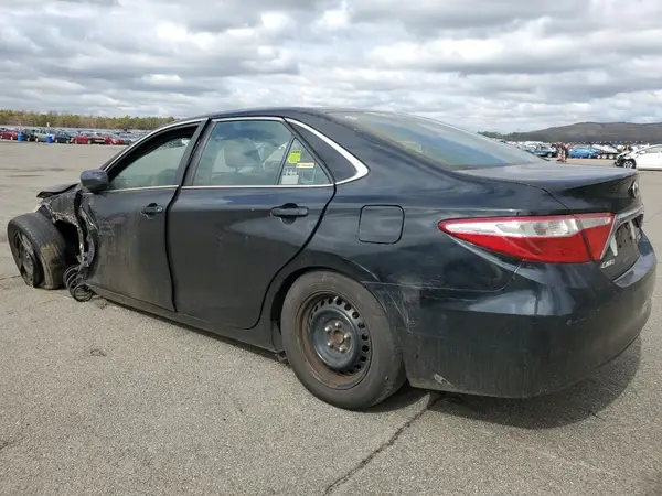 4T1BD1FK7HU214236 2017 TOYOTA CAMRY - Image 2