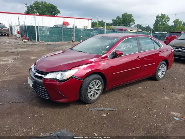 4T1BD1FK7HU214348 2017 TOYOTA CAMRY - Image 2