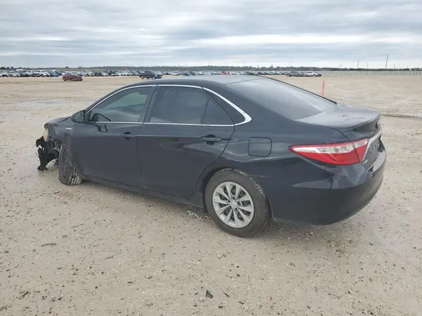 4T1BD1FK7HU217217 2017 TOYOTA CAMRY - Image 2