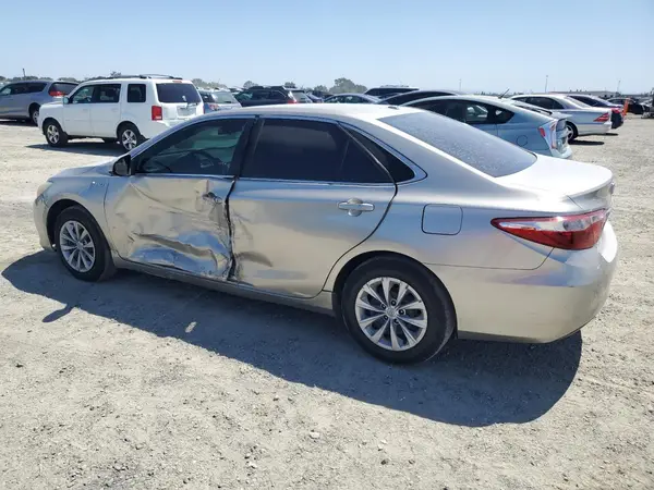 4T1BD1FK7HU217251 2017 TOYOTA CAMRY - Image 2