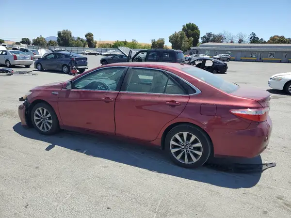 4T1BD1FK7HU217492 2017 TOYOTA CAMRY - Image 2