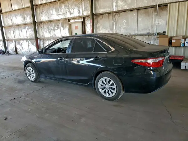 4T1BD1FK7HU218884 2017 TOYOTA CAMRY - Image 2