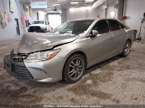 4T1BD1FK7HU218898 2017 TOYOTA CAMRY - Image 2