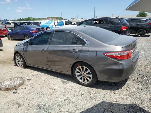 4T1BD1FK7HU221297 2017 TOYOTA CAMRY - Image 2