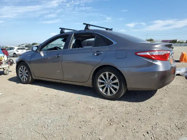 4T1BD1FK7HU221767 2017 TOYOTA CAMRY - Image 2