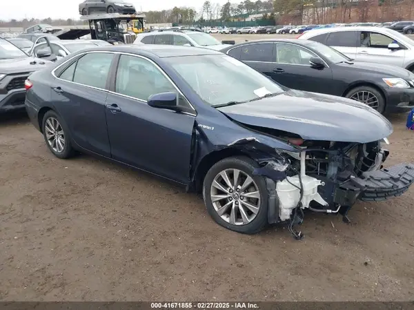 4T1BD1FK8GU182282 2016 TOYOTA CAMRY - Image 1