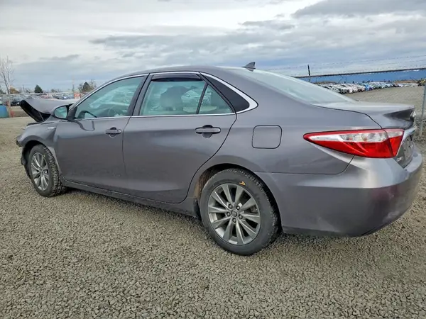 4T1BD1FK8GU182461 2016 TOYOTA CAMRY - Image 2
