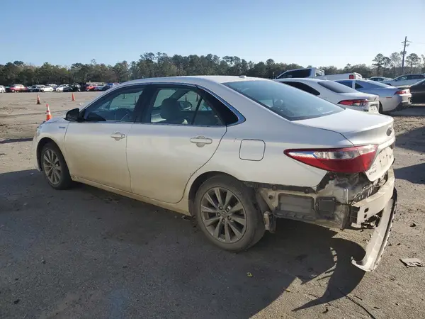 4T1BD1FK8GU194366 2016 TOYOTA CAMRY - Image 2