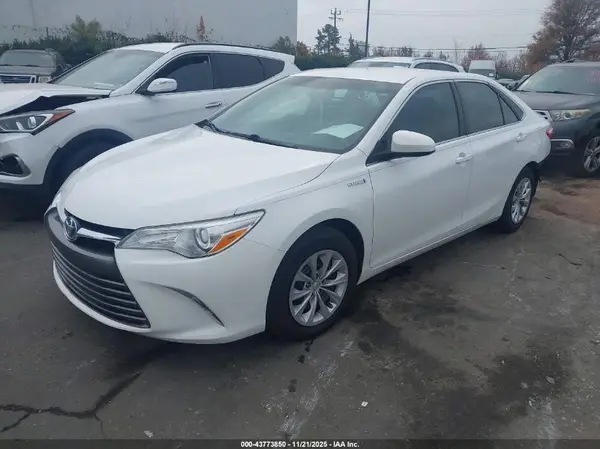 4T1BD1FK8GU195937 2016 TOYOTA CAMRY - Image 2