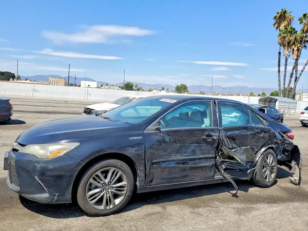4T1BD1FK8HU201687 2017 TOYOTA CAMRY - Image 1
