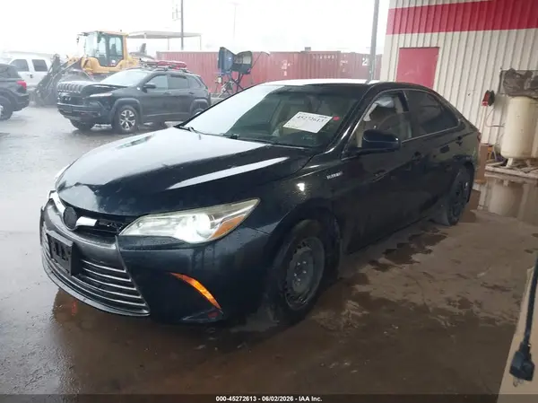 4T1BD1FK8HU207344 2017 TOYOTA CAMRY - Image 2