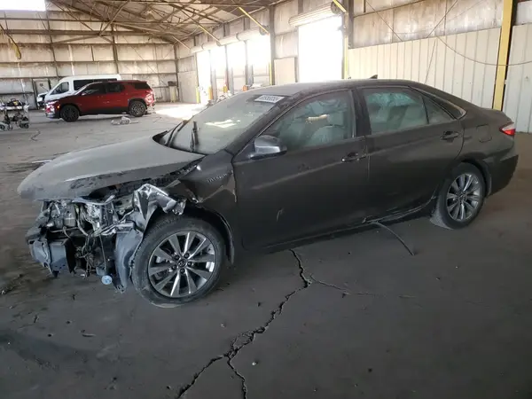 4T1BD1FK8HU214374 2017 TOYOTA CAMRY - Image 1