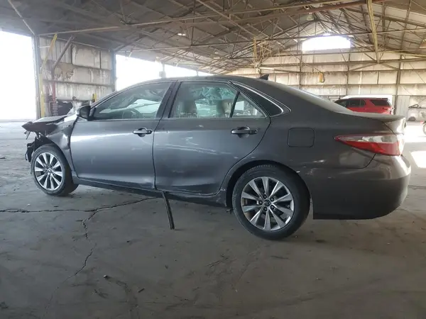 4T1BD1FK8HU214374 2017 TOYOTA CAMRY - Image 2