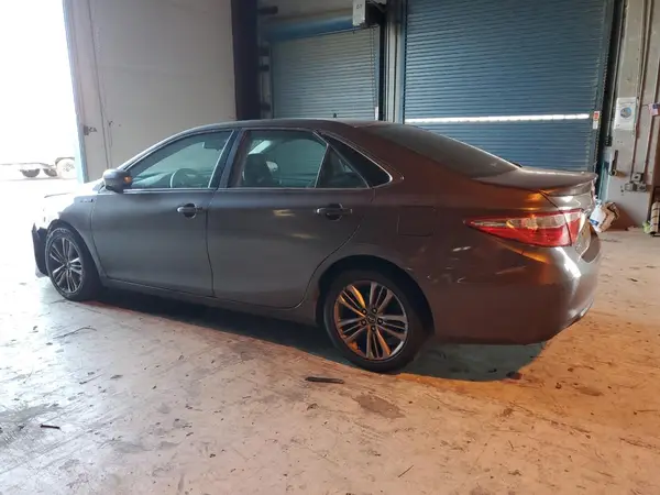 4T1BD1FK8HU214858 2017 TOYOTA CAMRY - Image 2