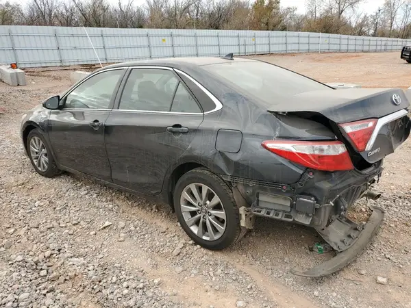 4T1BD1FK8HU222894 2017 TOYOTA CAMRY - Image 2