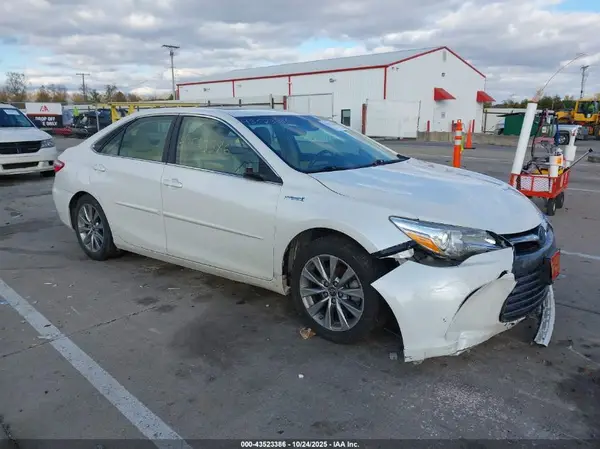 4T1BD1FK8HU223253 2017 TOYOTA CAMRY - Image 1