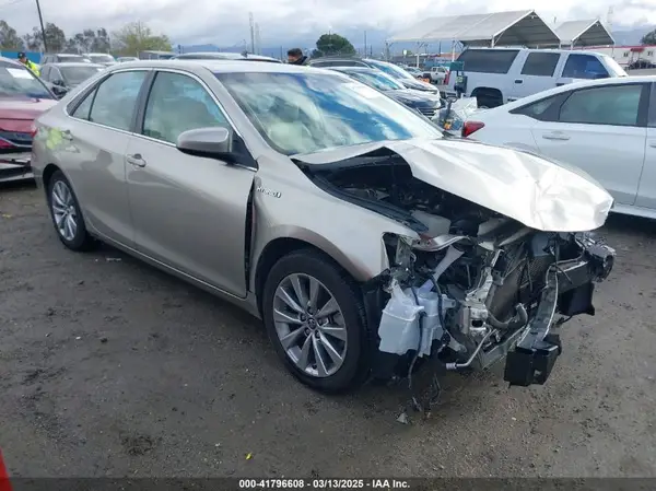 4T1BD1FK9GU177768 2016 TOYOTA CAMRY - Image 1
