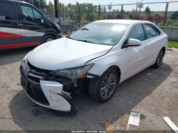 4T1BD1FK9GU181481 2016 TOYOTA CAMRY - Image 2