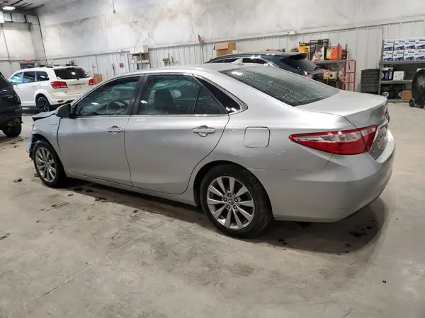 4T1BD1FK9GU181576 2016 TOYOTA CAMRY - Image 2