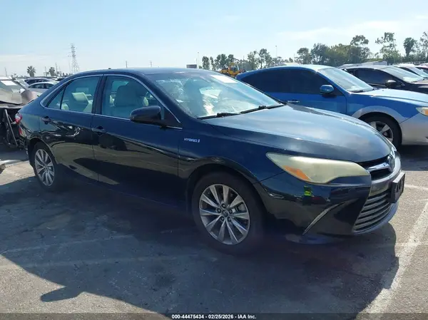 4T1BD1FK9GU183120 2016 TOYOTA CAMRY - Image 1
