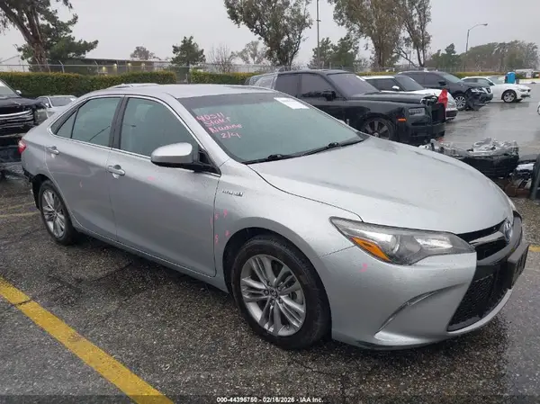 4T1BD1FK9GU183585 2016 TOYOTA CAMRY - Image 1