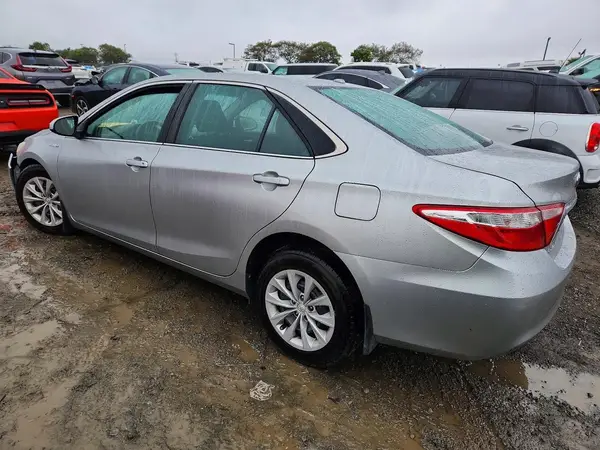 4T1BD1FK9GU184610 2016 TOYOTA CAMRY - Image 2