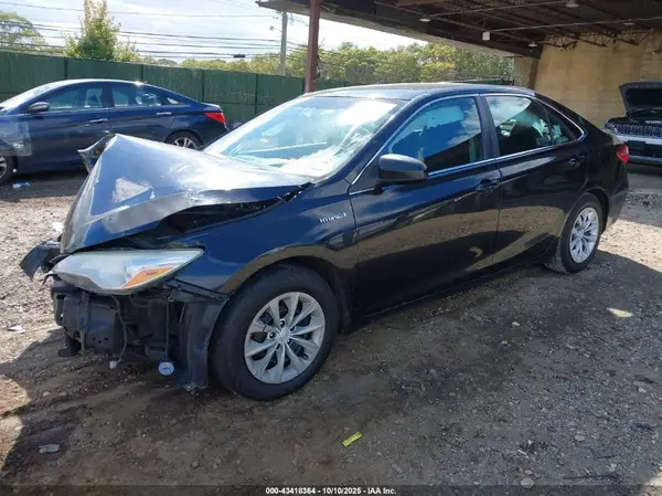 4T1BD1FK9GU184817 2016 TOYOTA CAMRY - Image 2